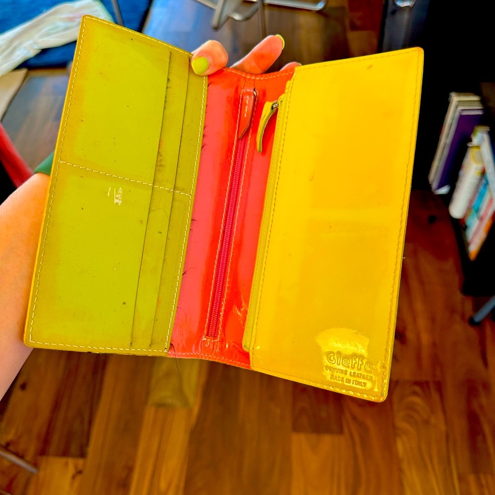 Cutest wallet ever fun